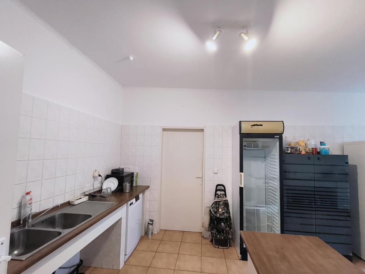 Cozy Room With Garden In Bratislava Exterior photo