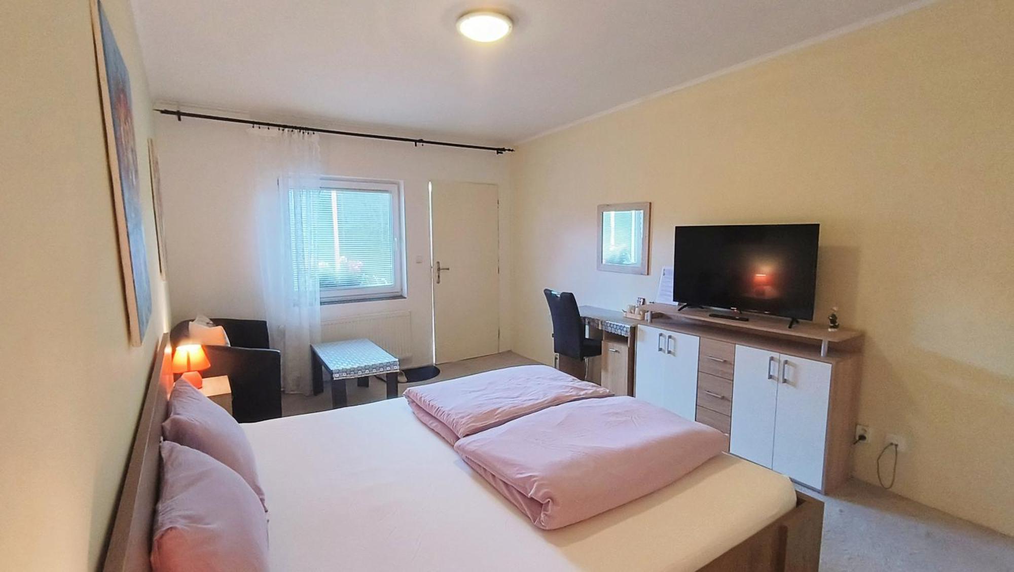 Cozy Room With Garden In Bratislava Exterior photo